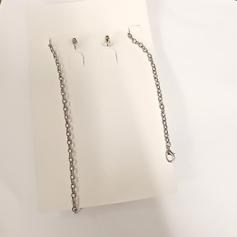 Jewelry - Picture 4 of 4